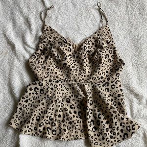 Business Casual• Essue Tank